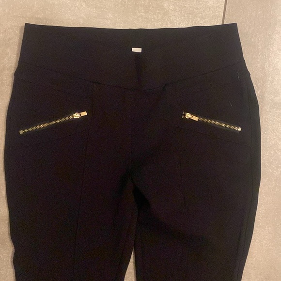 Like new! Guess Leggings - Picture 2 of 4